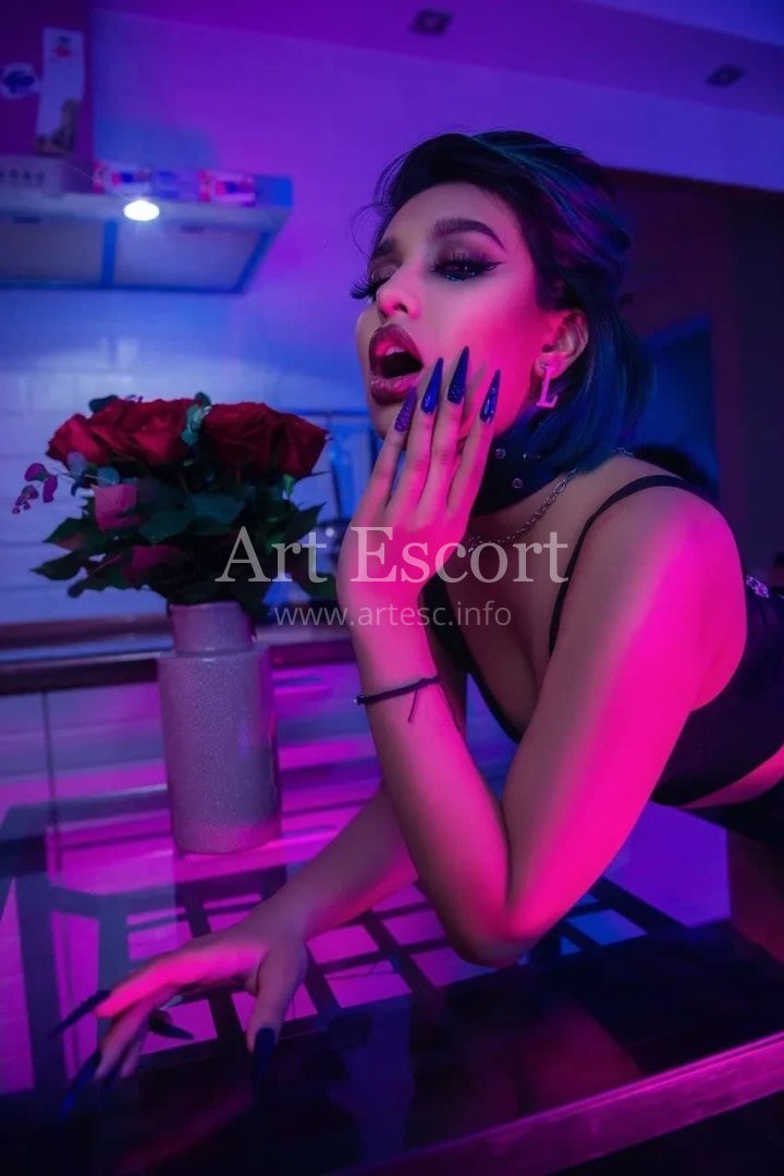 Roxy Lips